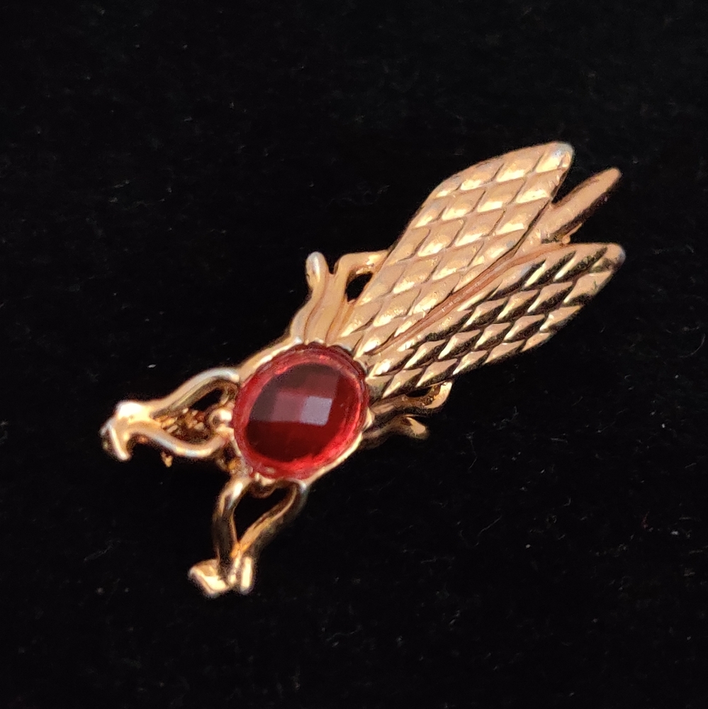 Yves Rocher Cicada Brooch
